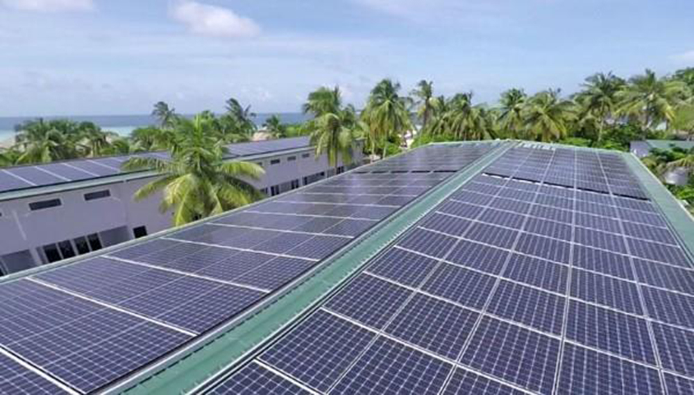 maldives solar roof-top.jpg
